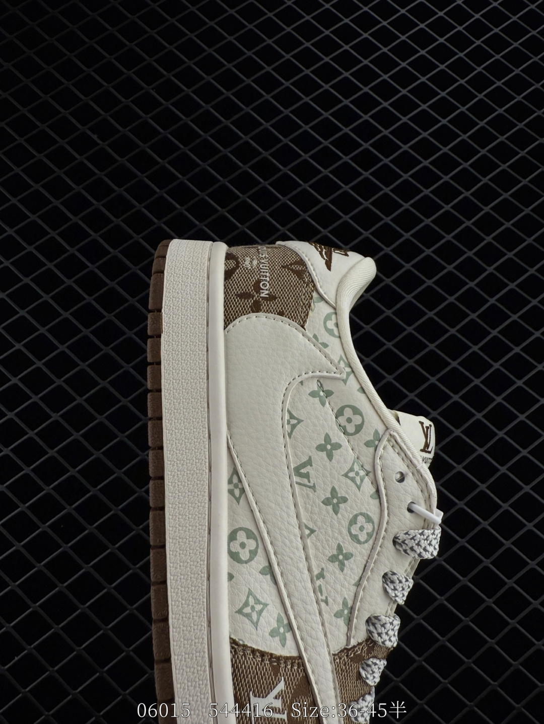 Travis Scott x Air Jordan 1 ” Reverse Mocha “